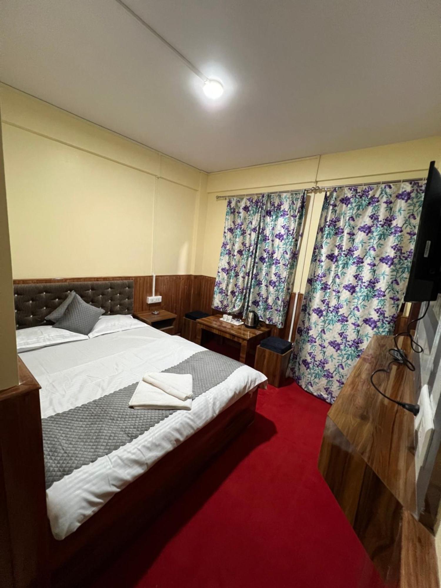 Hotel Hill Top Darjeeling  Bagian luar foto