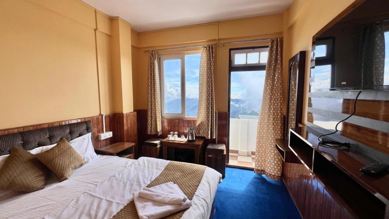 Hotel Hill Top Darjeeling  Bagian luar foto